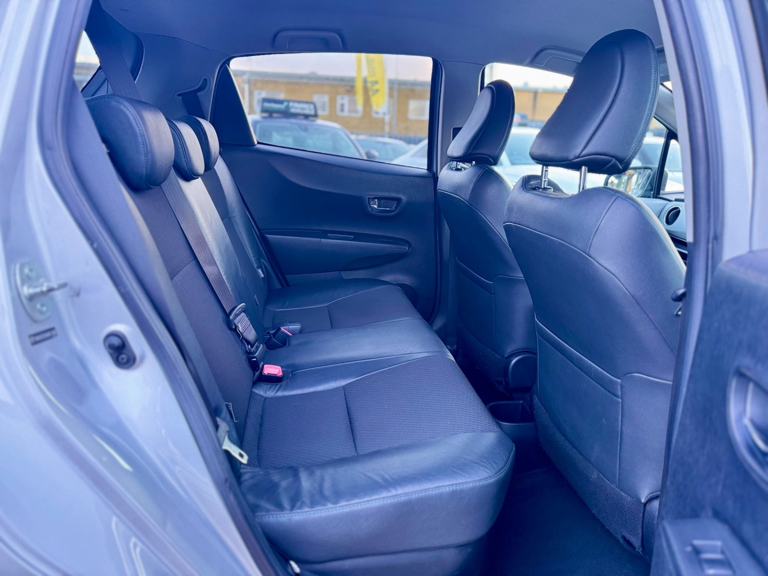 Used Toyota Yaris 2012 for sale - 76507983: Photo 12