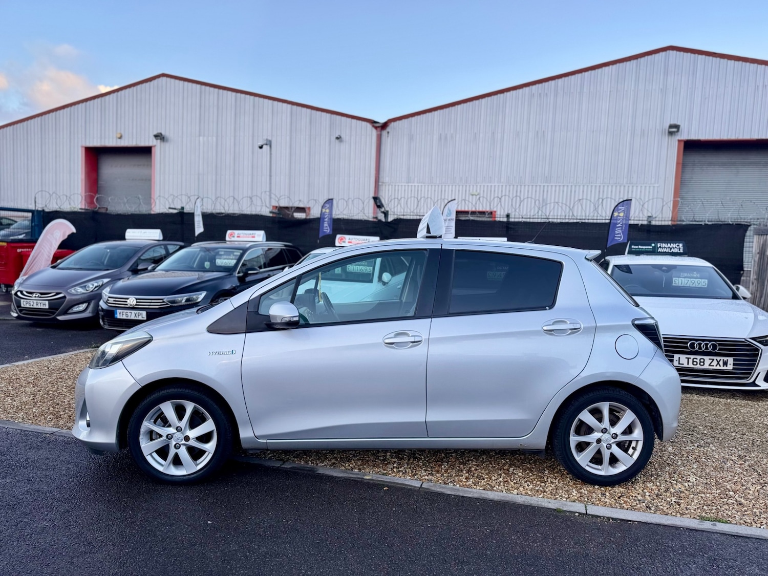 Used Toyota Yaris 2012 for sale - 76507983: Photo 16