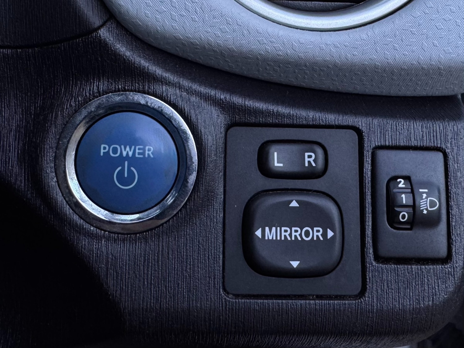 Used Toyota Yaris 2012 for sale - 76507983: Photo 27