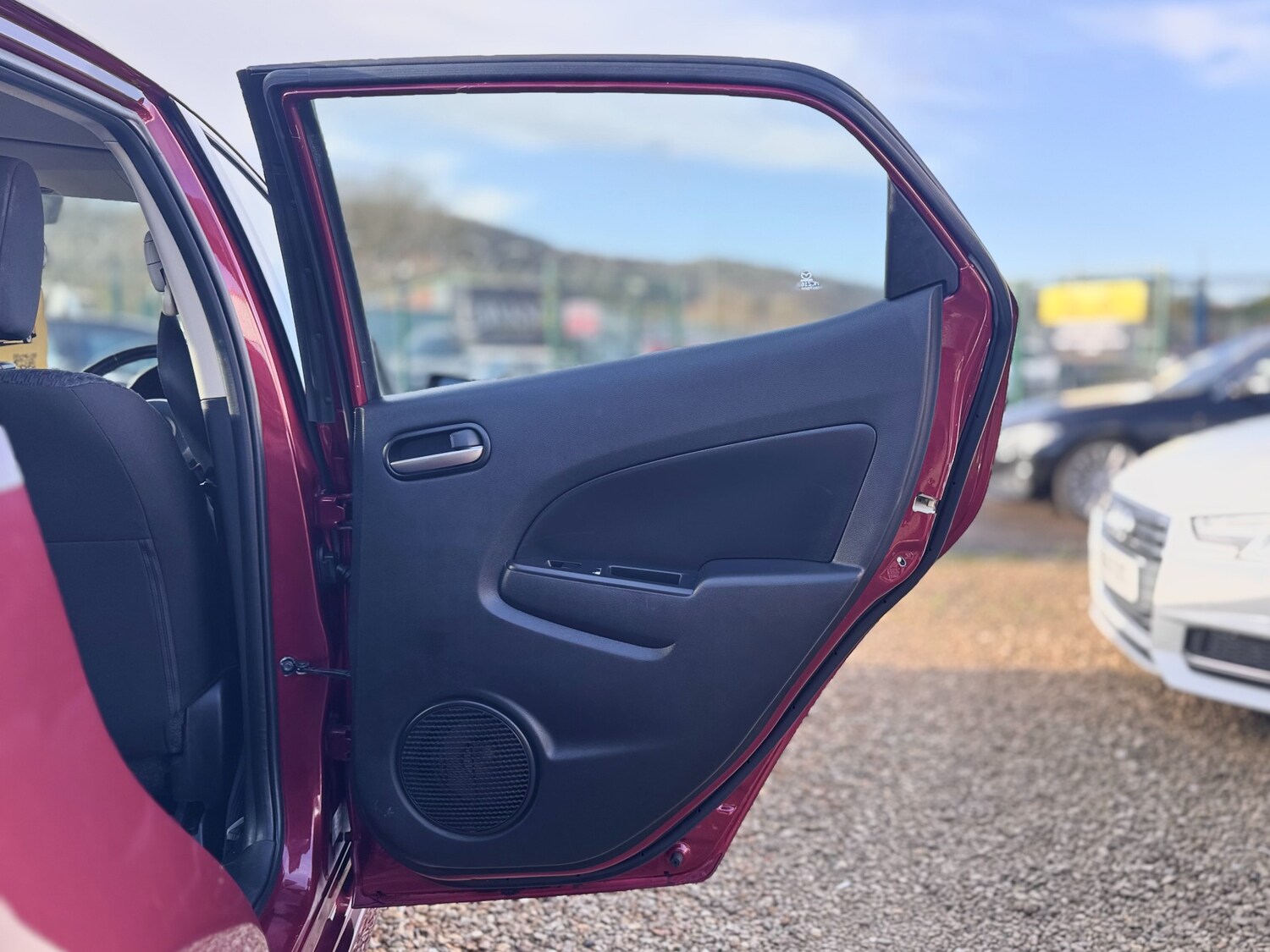 Used Mazda Mazda2 2011 for sale - 77578827: Photo 37