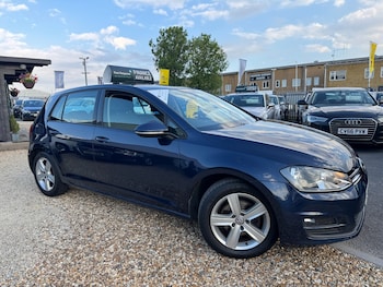 Used Volkswagen Golf 2015 for sale - 76577508: Photo