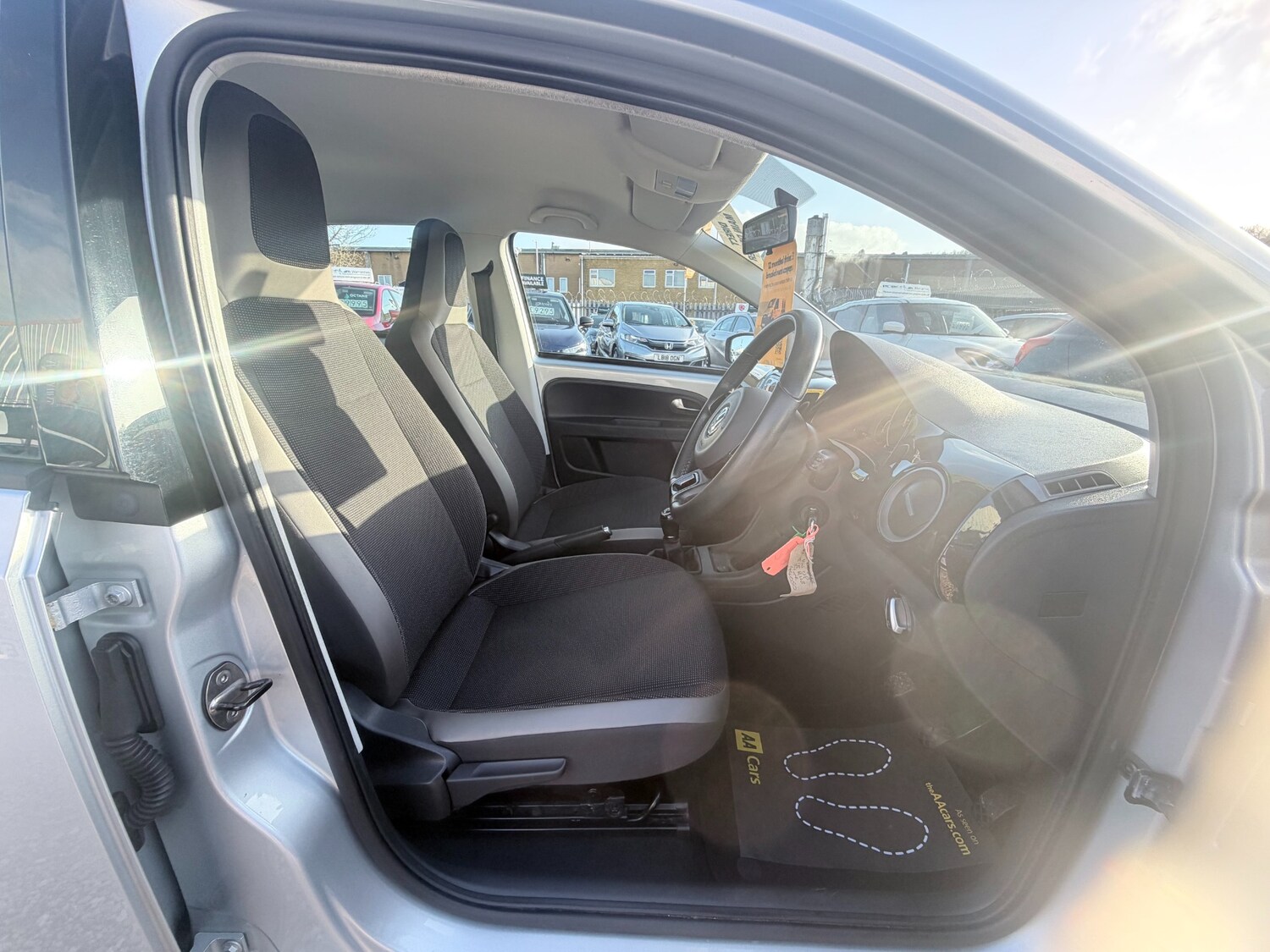 Used Volkswagen up! 2013 for sale - 77938418: Photo 8