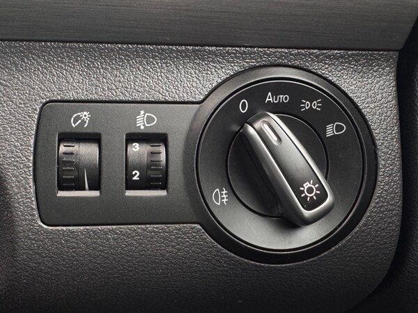 Used Volkswagen Touran 2015 for sale - 76255086: Photo 28