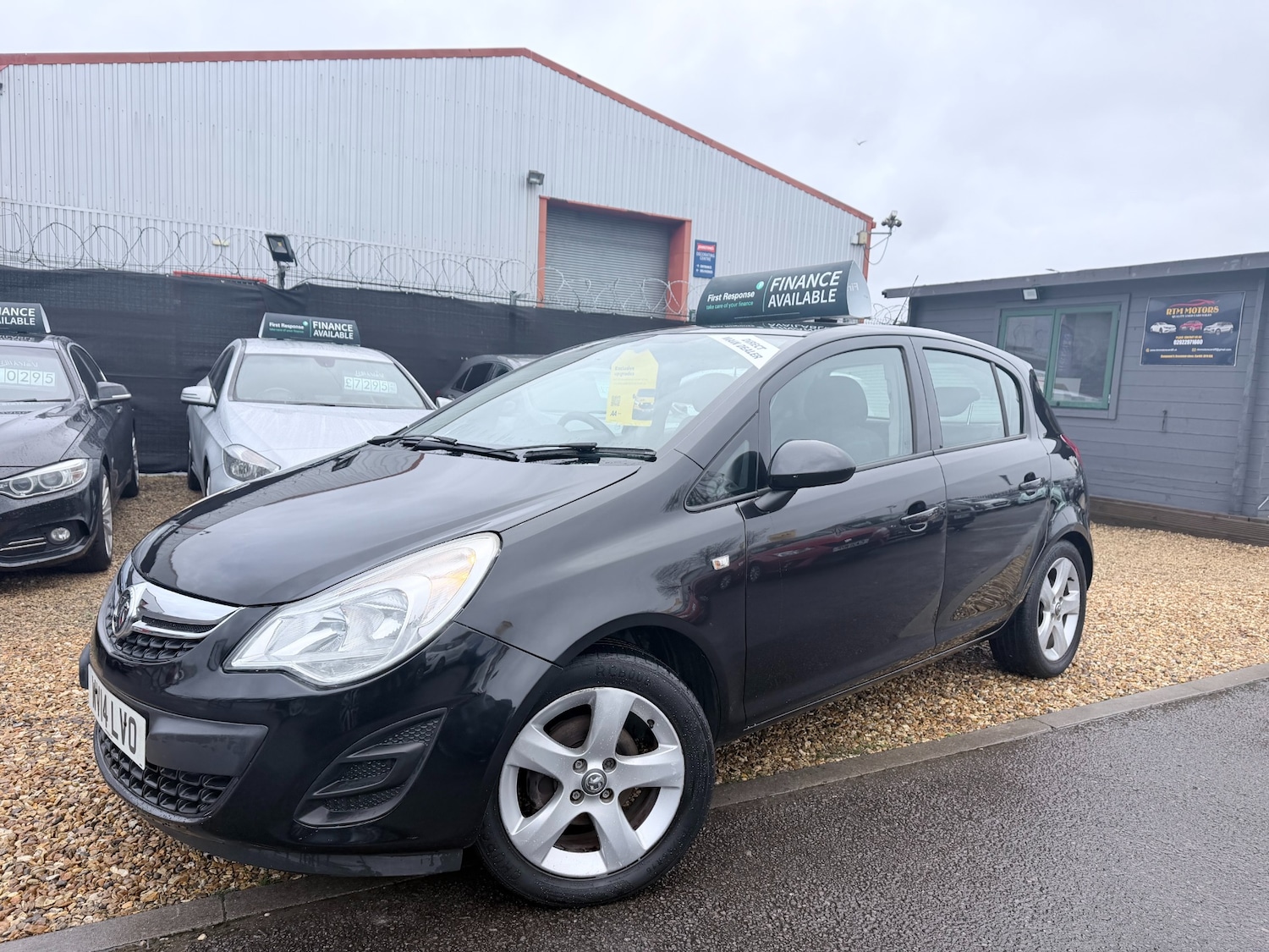 Used Vauxhall Corsa 2014 for sale - 77641074: Photo 3