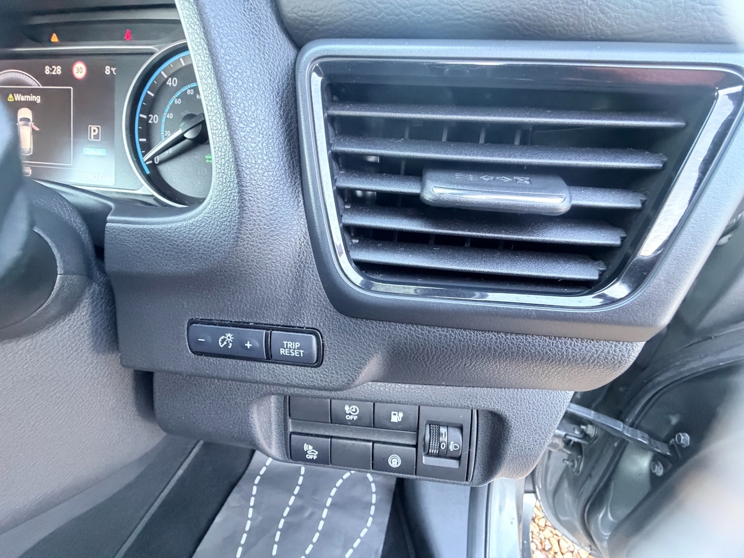 Used Nissan Leaf 2020 for sale - 77985127: Photo 28