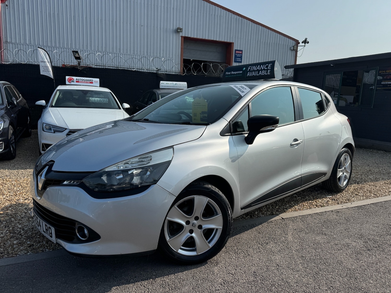 Used Renault Clio 2014 for sale - 77689345: Photo 3
