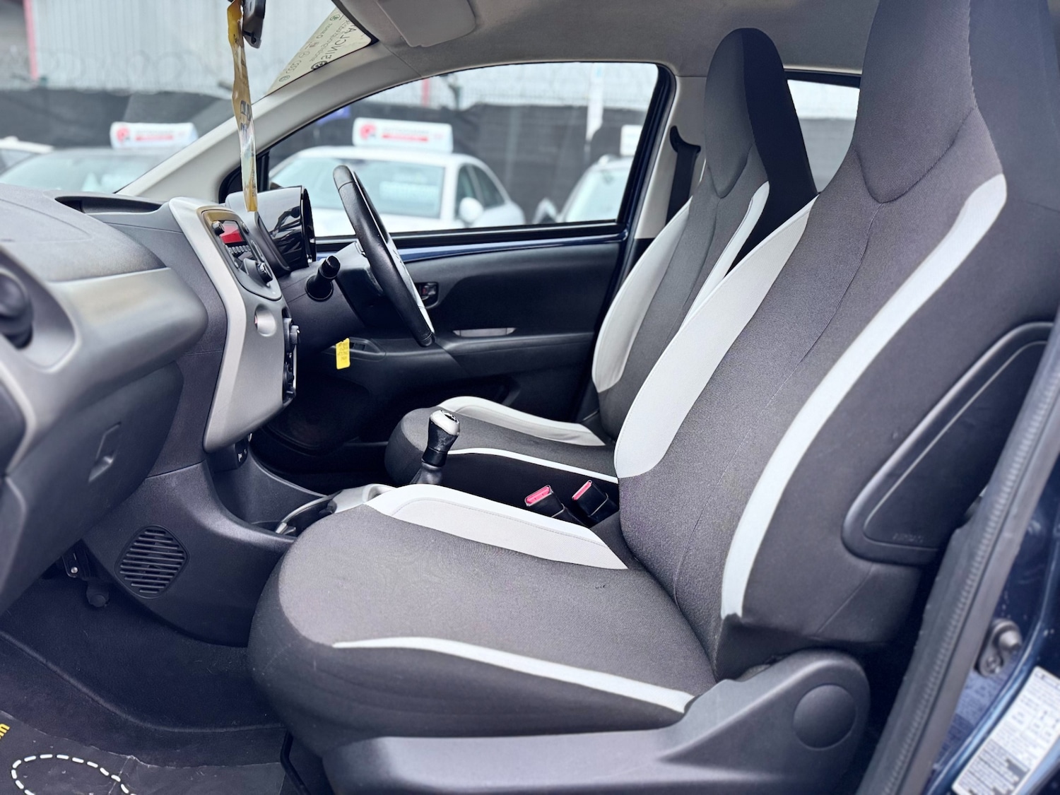 Used Toyota AYGO 2015 for sale - 77802782: Photo 41