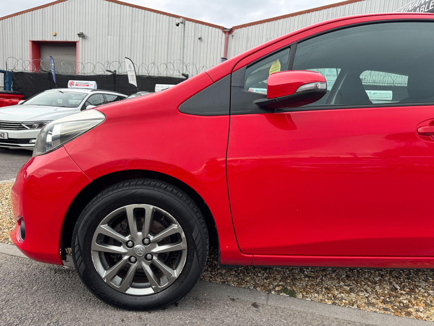 Used Toyota Yaris 2014 for sale - 76192841: Photo 22