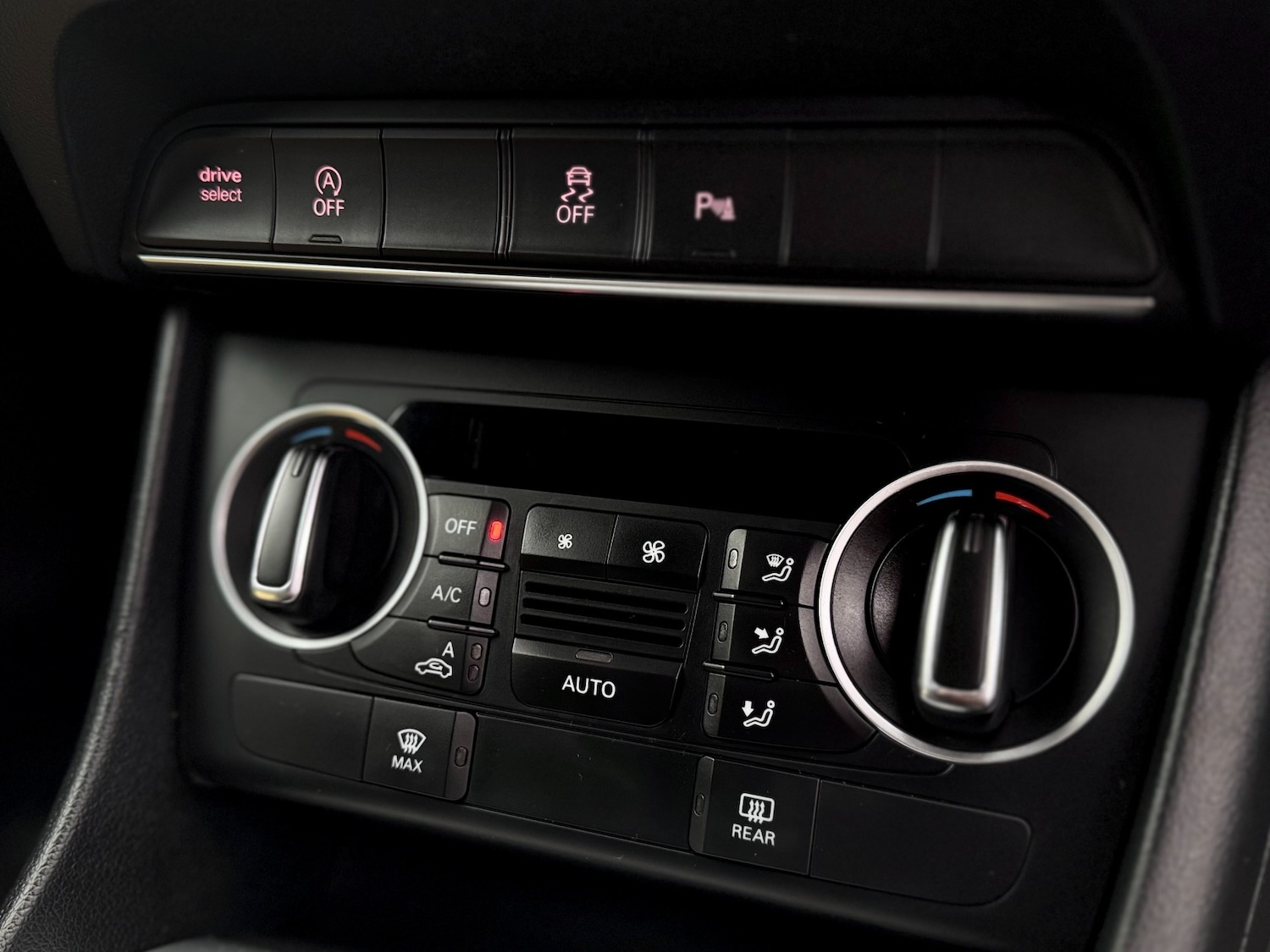 Used Audi Q3 2015 for sale - 77052047: Photo 39