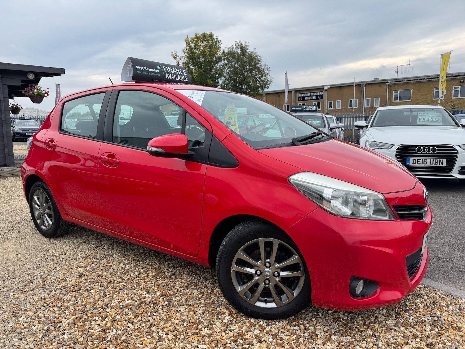 Used Toyota Yaris 2014 for sale - 76598893: Photo 1