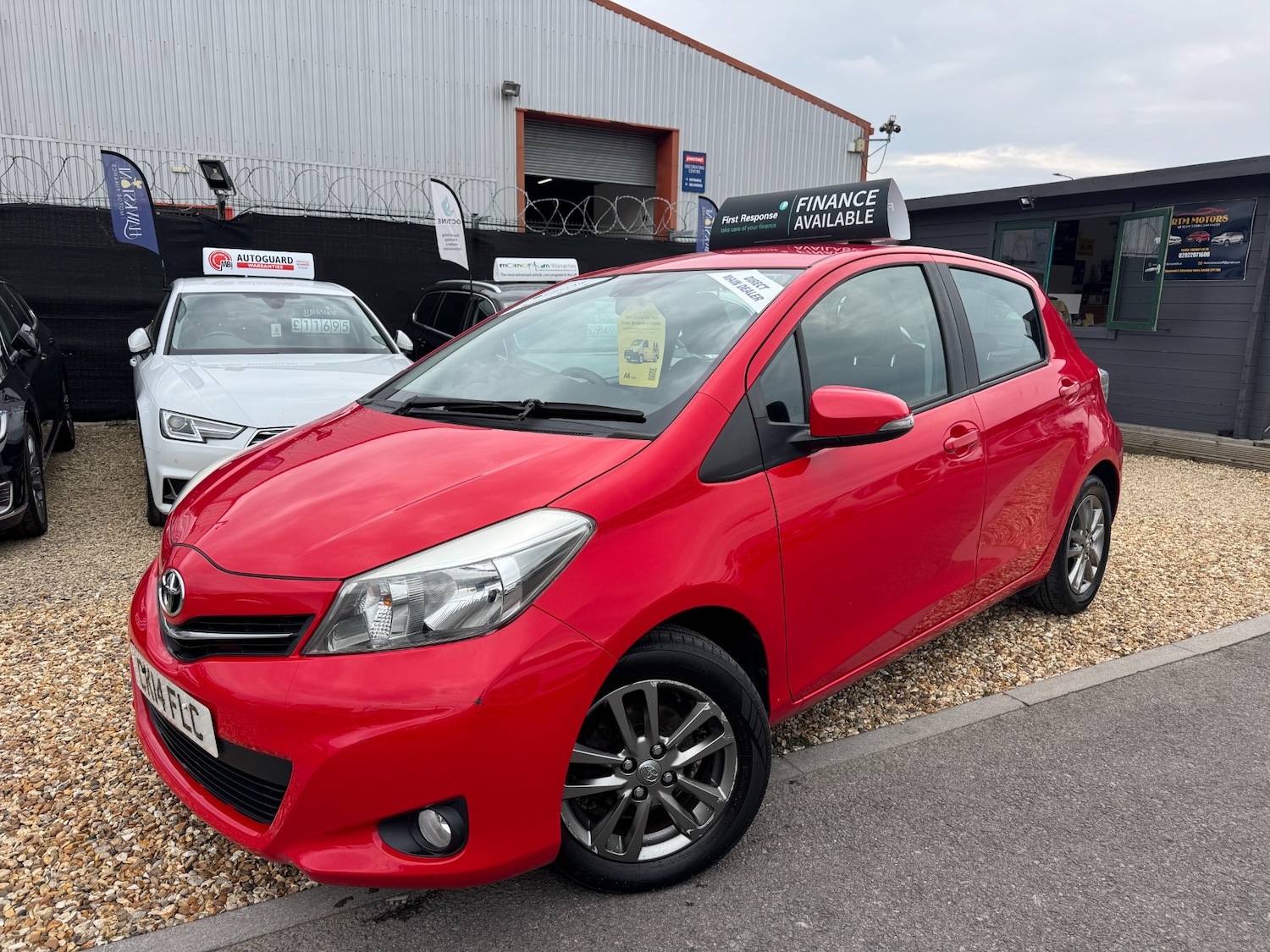 Used Toyota Yaris 2014 for sale - 76598893: Photo 3