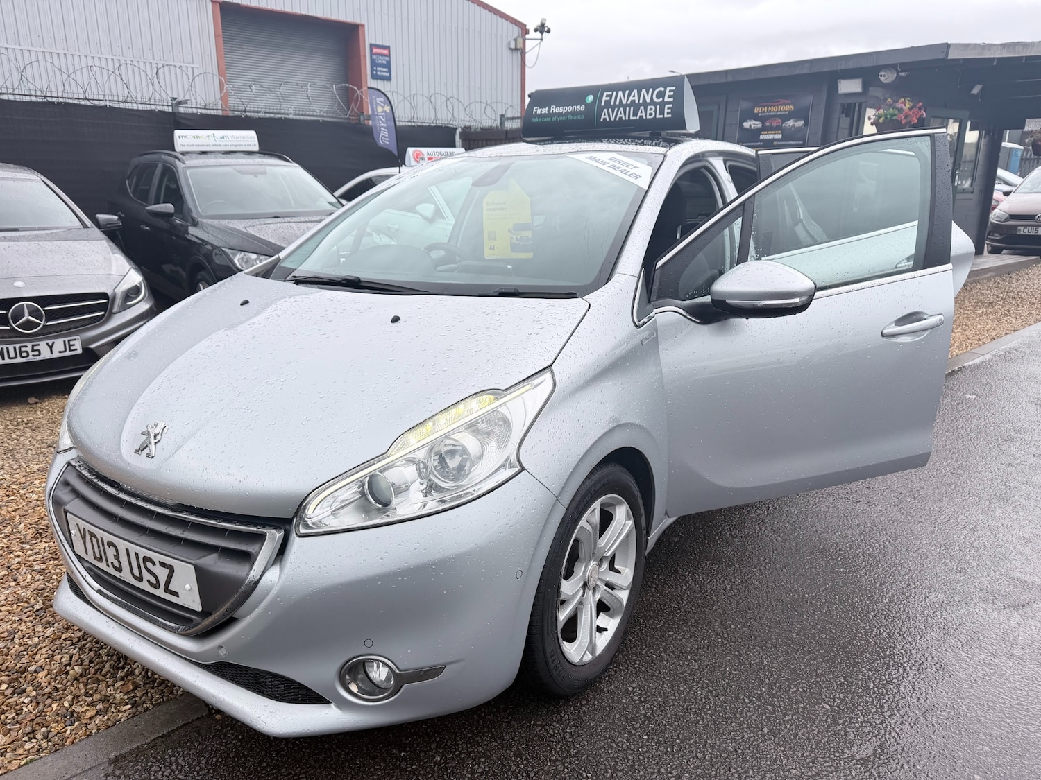 Used Peugeot 208 2013 for sale - 77617789: Photo 42