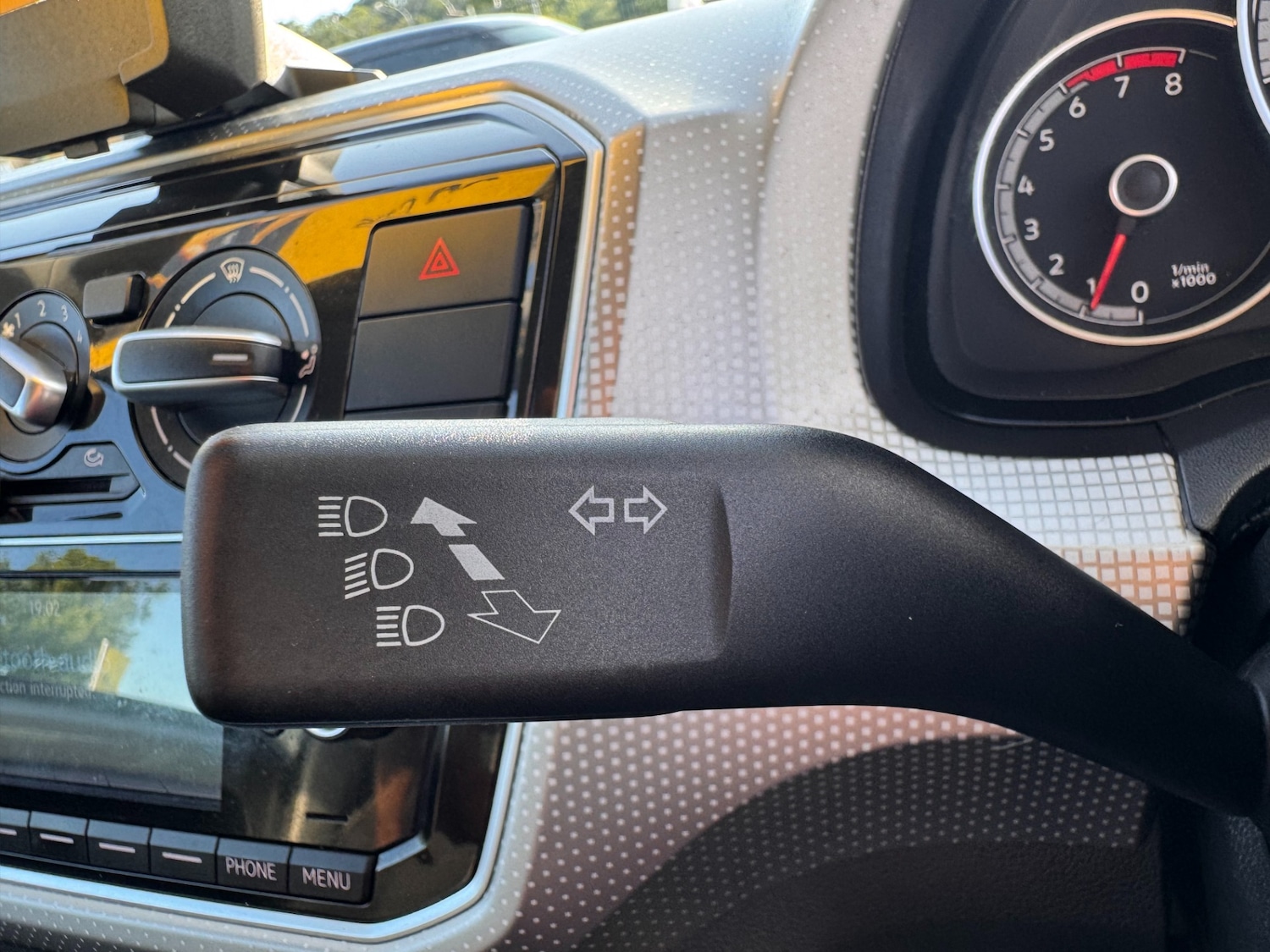 Used Volkswagen up! 2017 for sale - 76599522: Photo 32