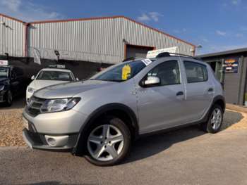 Used Dacia Sandero Stepway 2015 for sale - 74970128: Photo