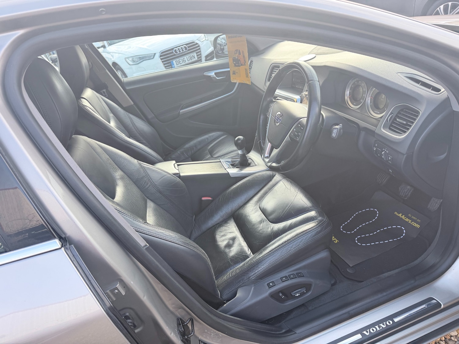 Used Volvo V60 2012 for sale - 78144561: Photo 8