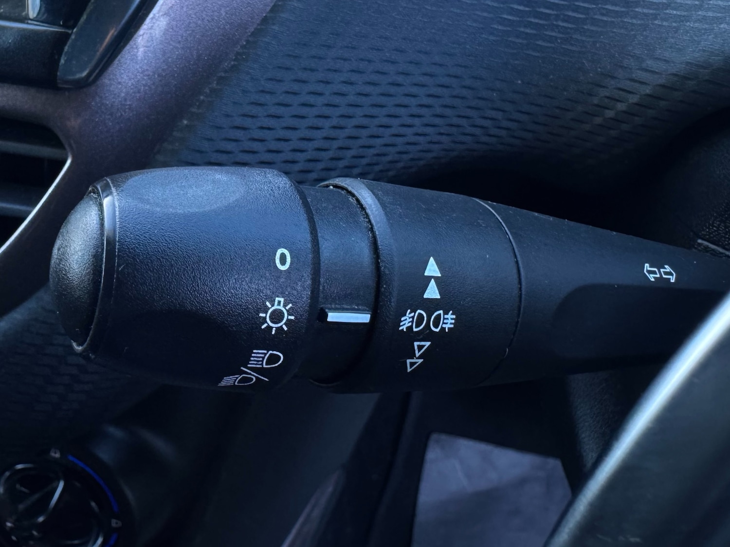 Used Peugeot 2008 2014 for sale - 77014750: Photo 32