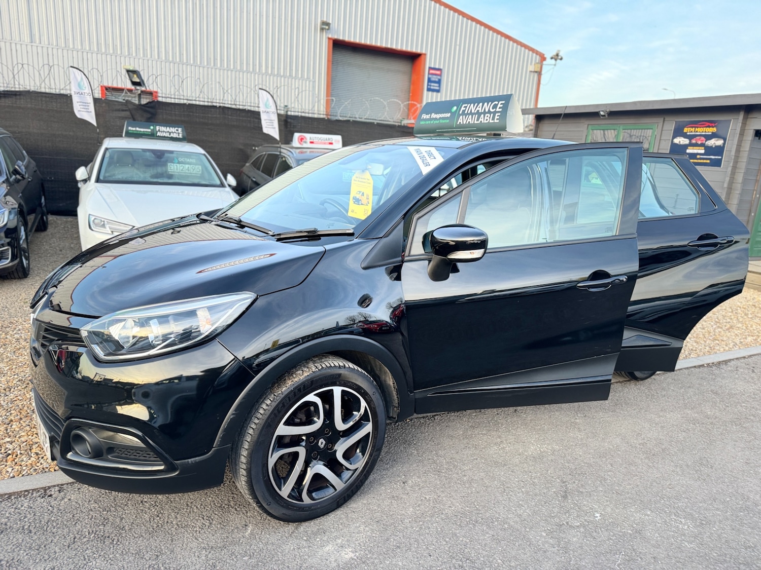 Used Renault Captur 2016 for sale - 76192804: Photo 38