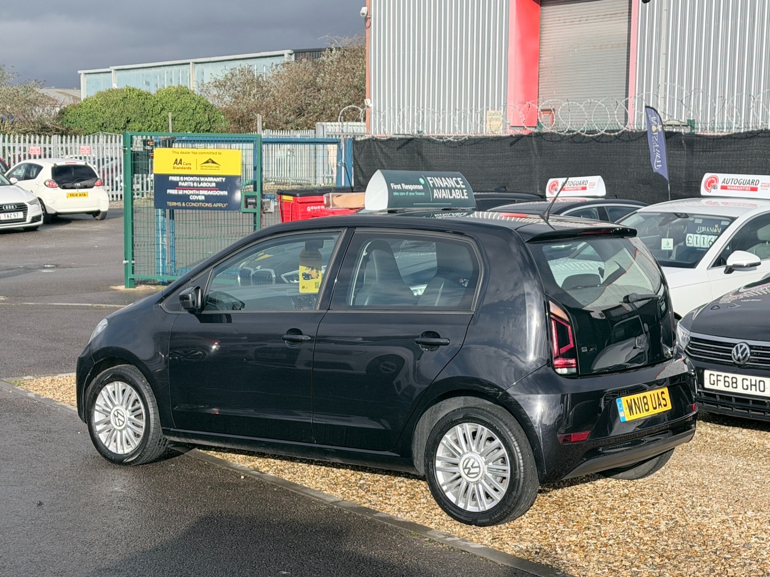 Used Volkswagen up! 2018 for sale - 77760695: Photo 6
