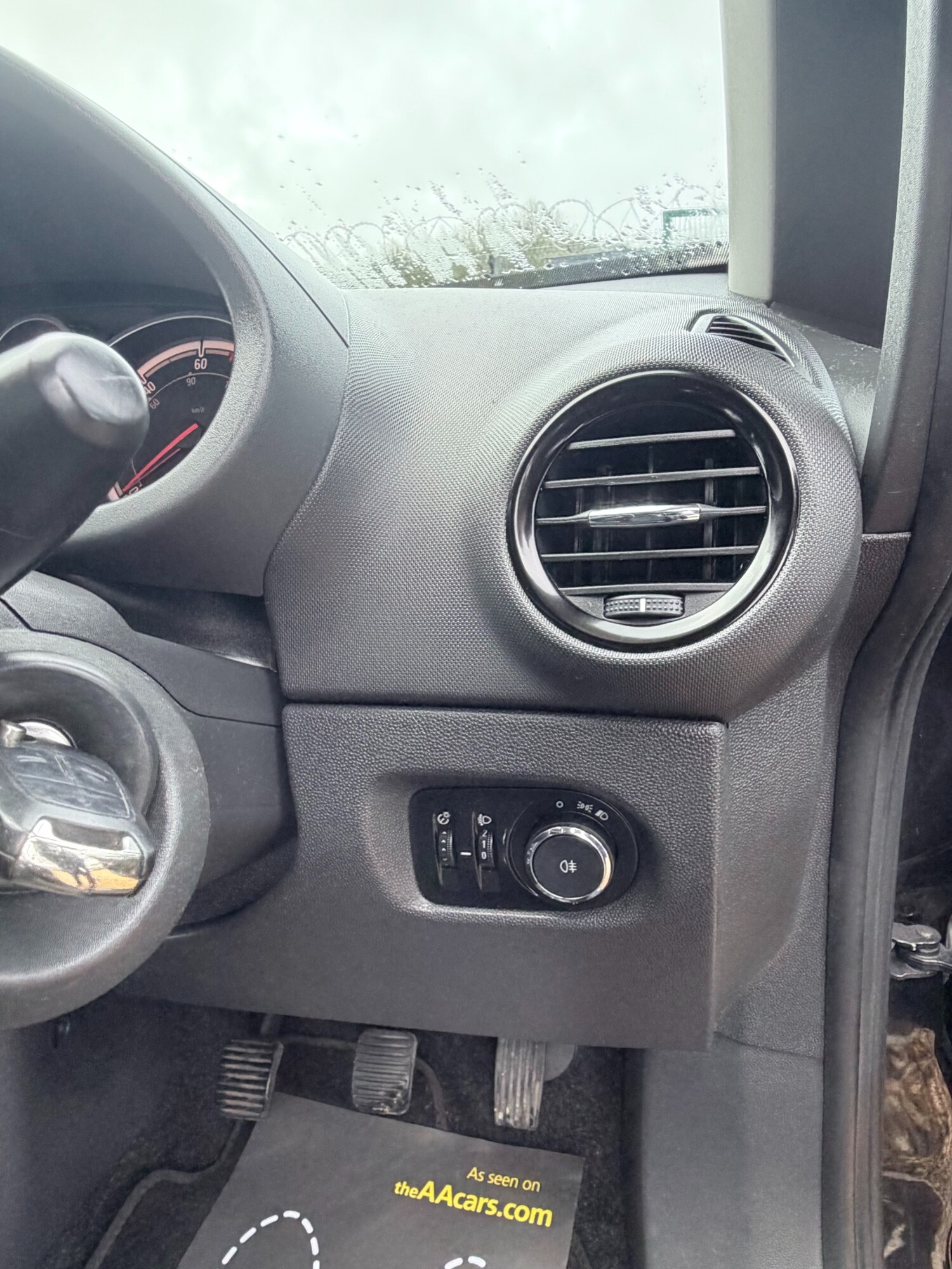 Used Vauxhall Corsa 2014 for sale - 77716224: Photo 25