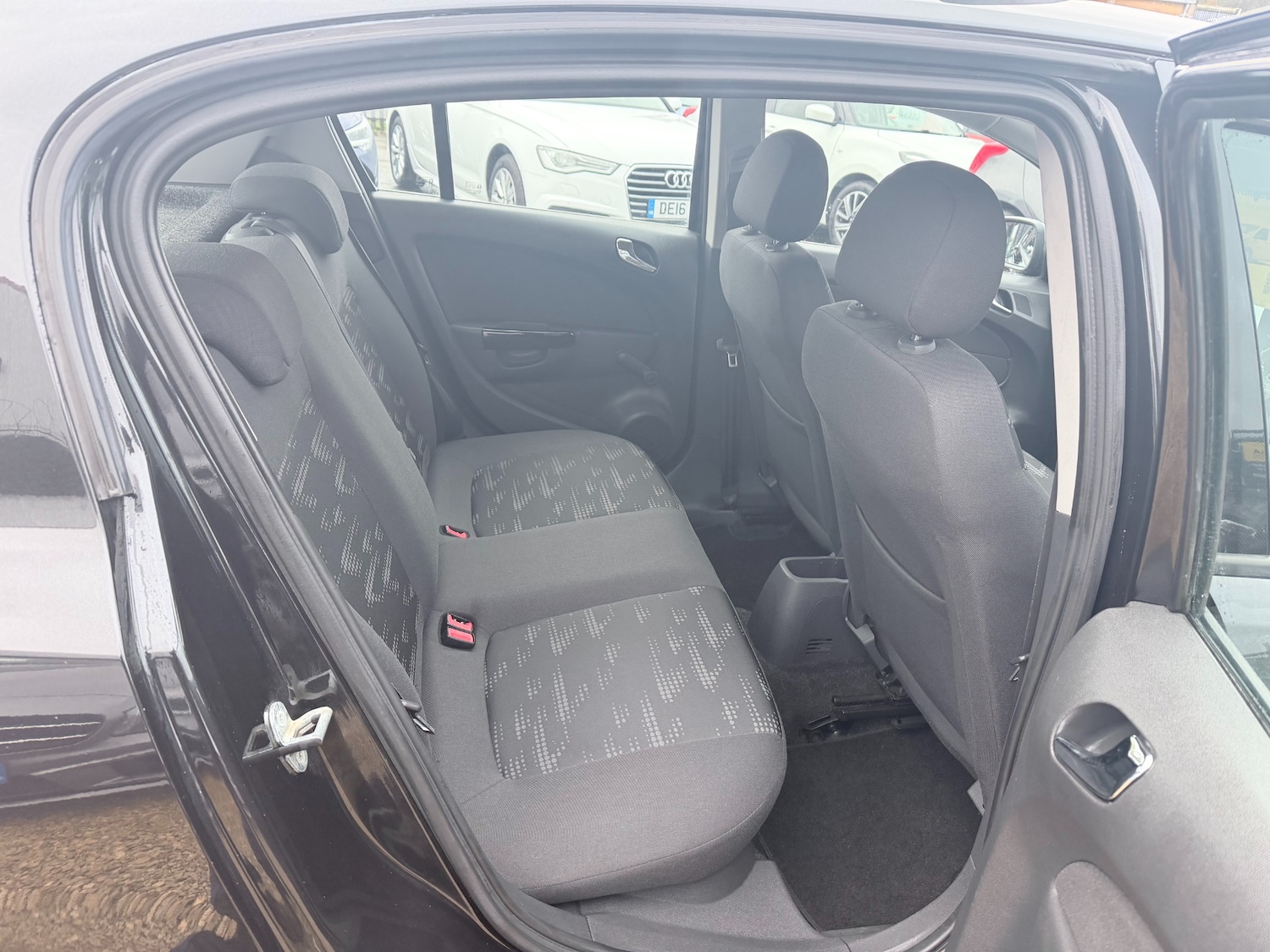 Used Vauxhall Corsa 2014 for sale - 77716224: Photo 9