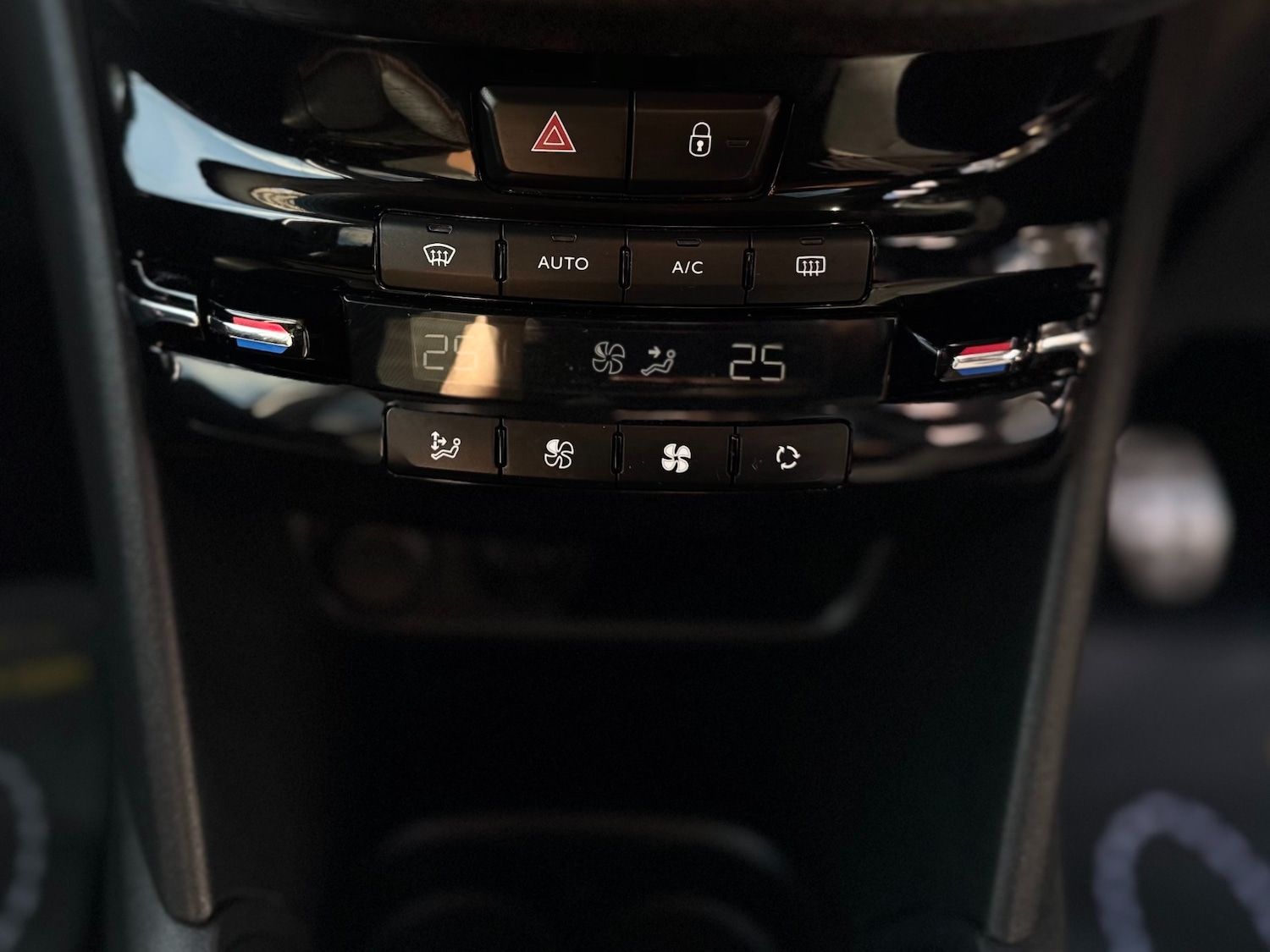 Used Peugeot 208 2018 for sale - 78144538: Photo 35