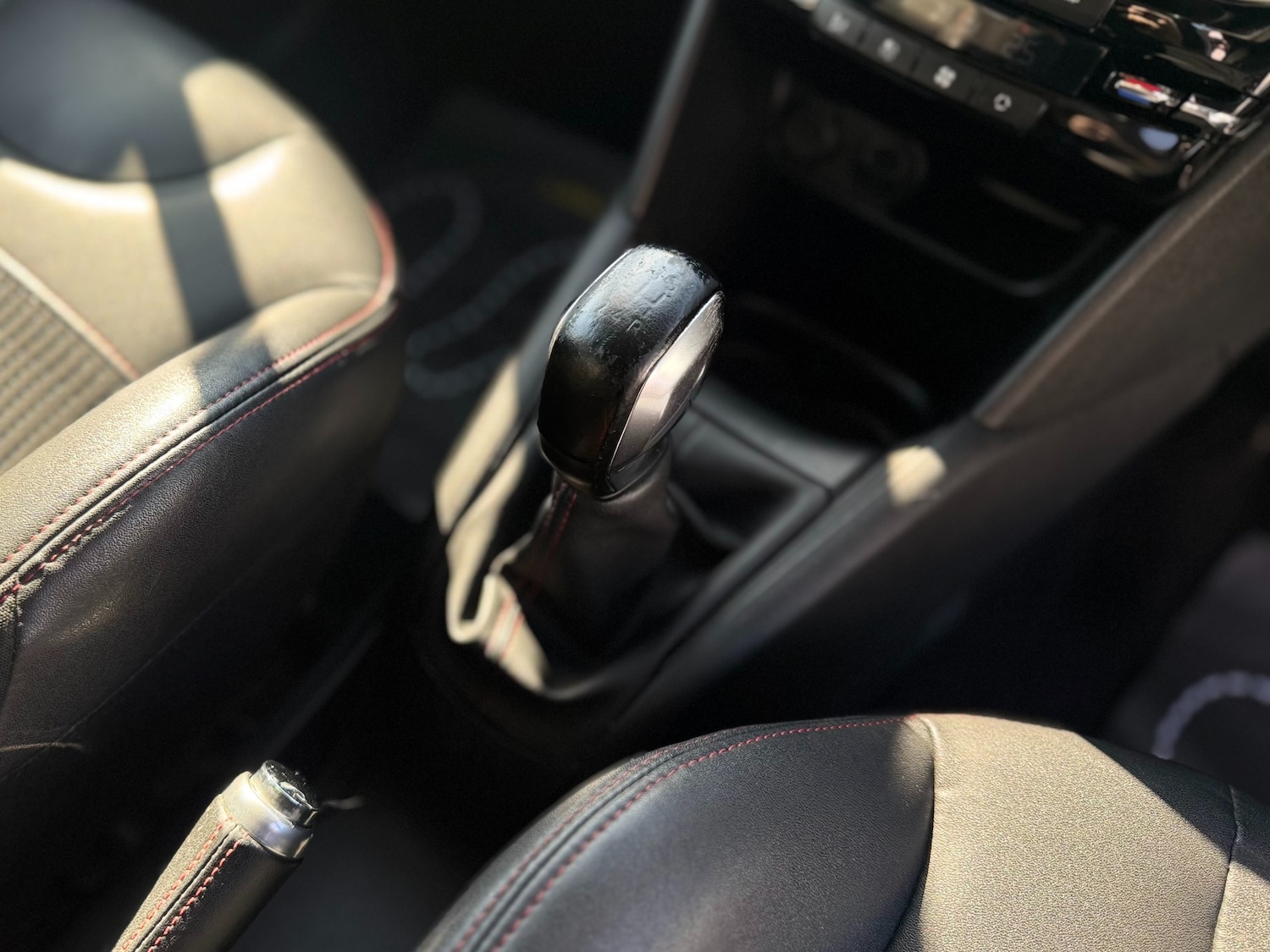 Used Peugeot 208 2018 for sale - 78144538: Photo 36