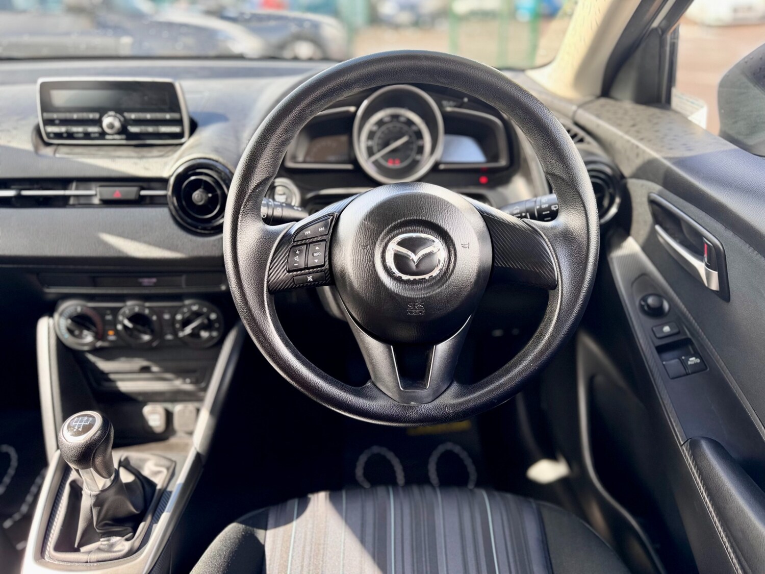 Used Mazda Mazda2 2015 for sale - 76762861: Photo 11
