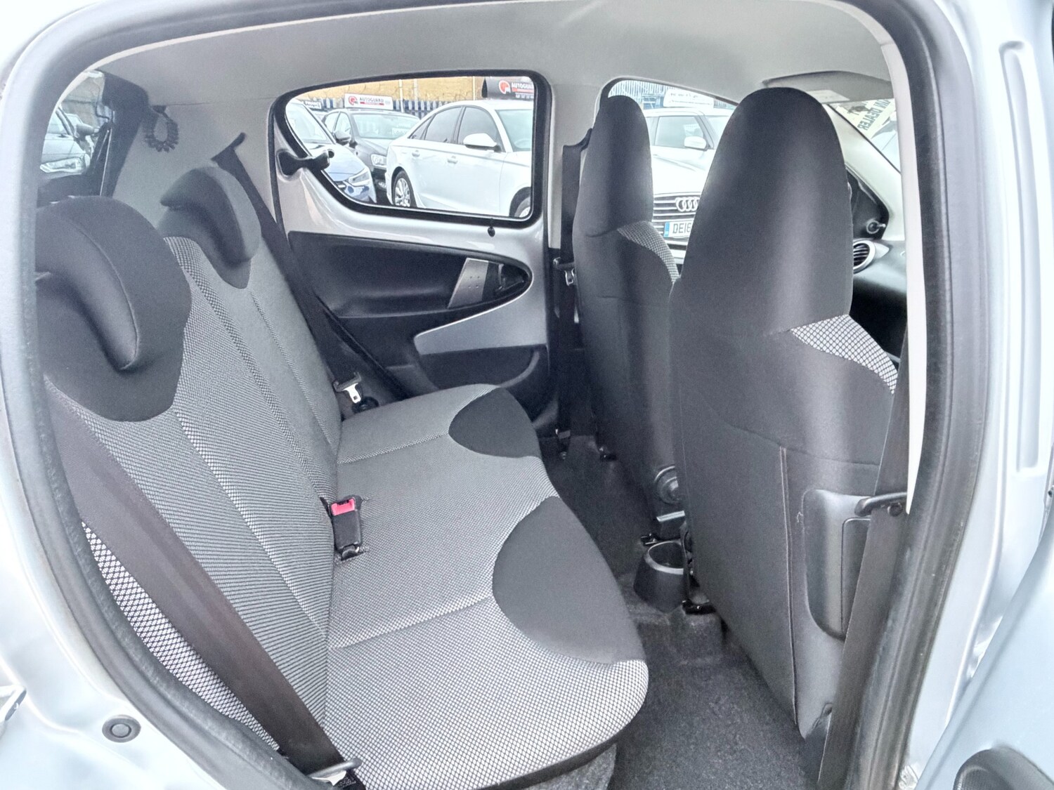 Used Toyota AYGO 2014 for sale - 77640326: Photo 37