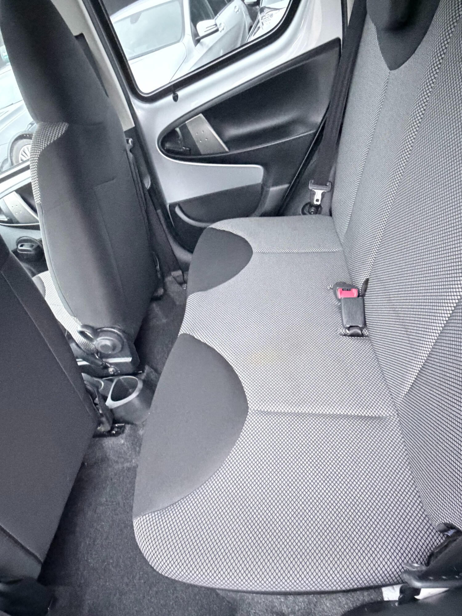 Used Toyota AYGO 2014 for sale - 77640326: Photo 39