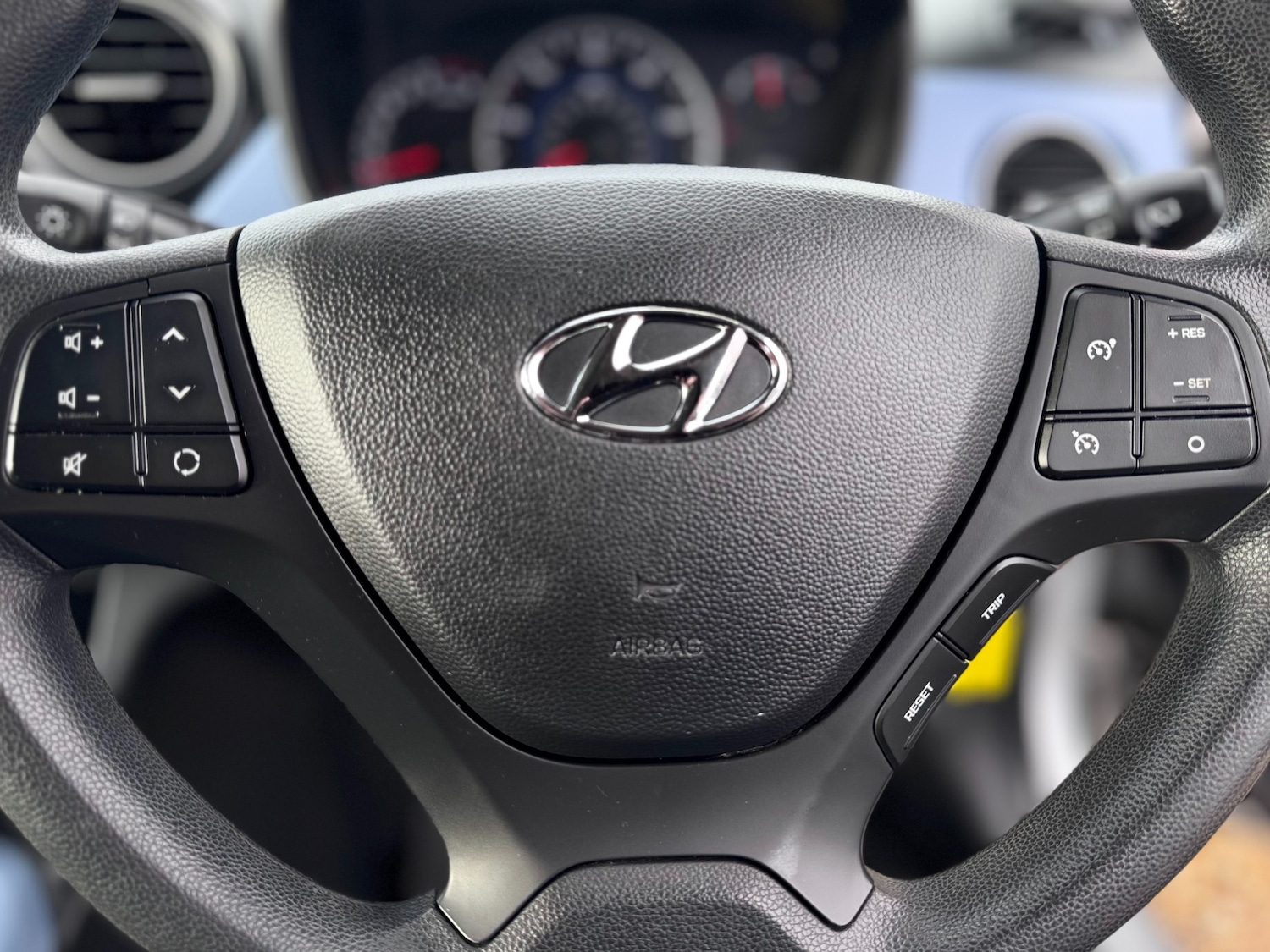 Used Hyundai i10 2015 for sale - 77062315: Photo 30