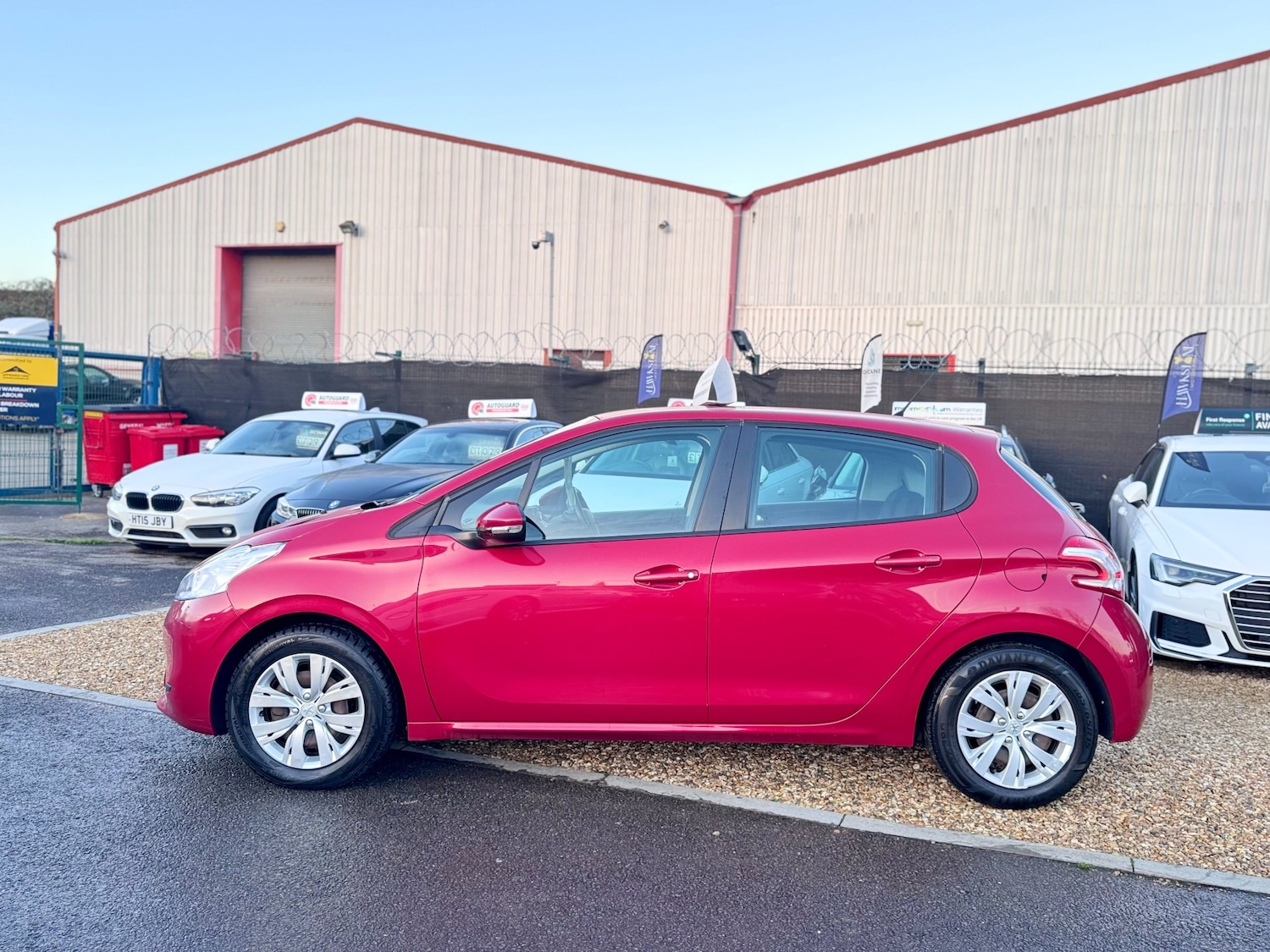 Used Peugeot 208 2013 for sale - 77061879: Photo 16