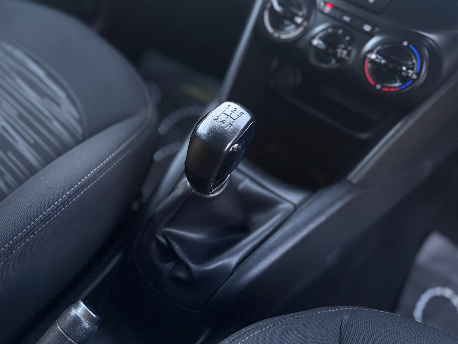 Used Peugeot 208 2013 for sale - 77061879: Photo 36