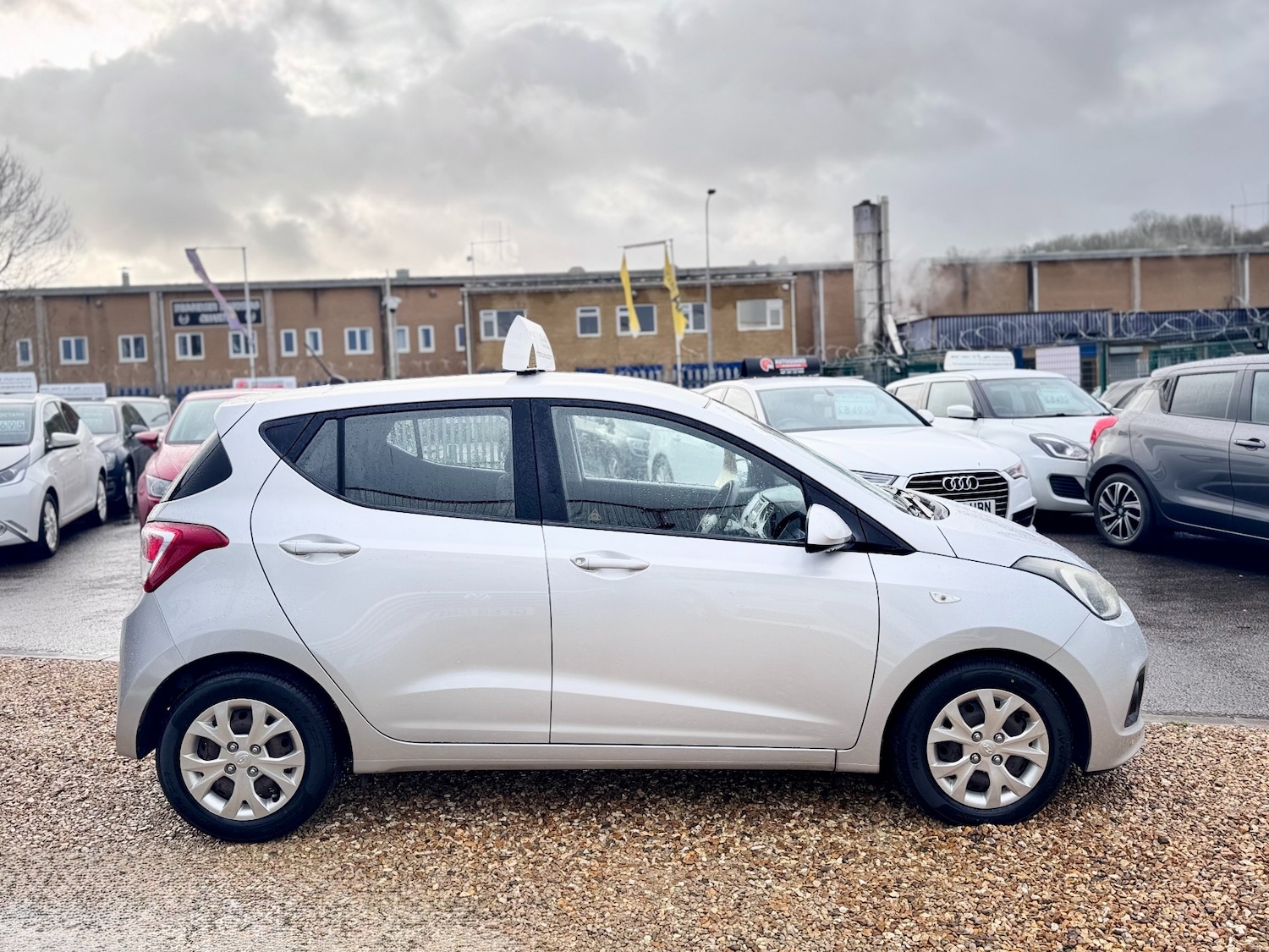 Used Hyundai i10 2015 for sale - 76946845: Photo 13