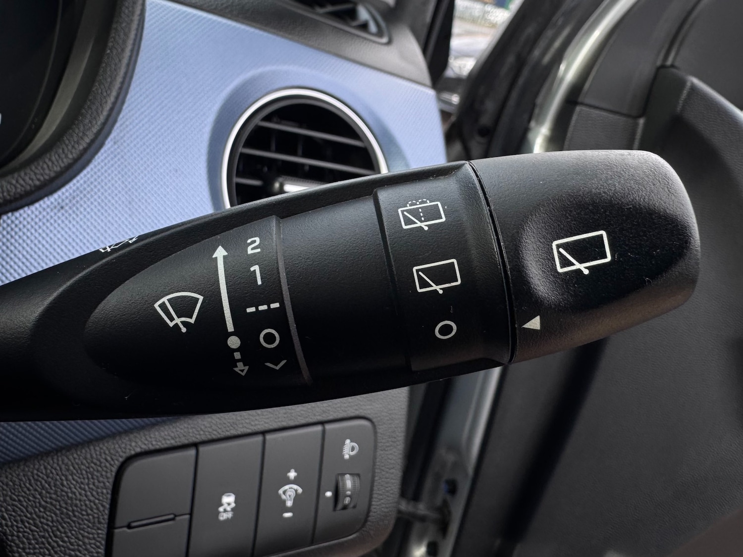 Used Hyundai i10 2015 for sale - 76946845: Photo 31