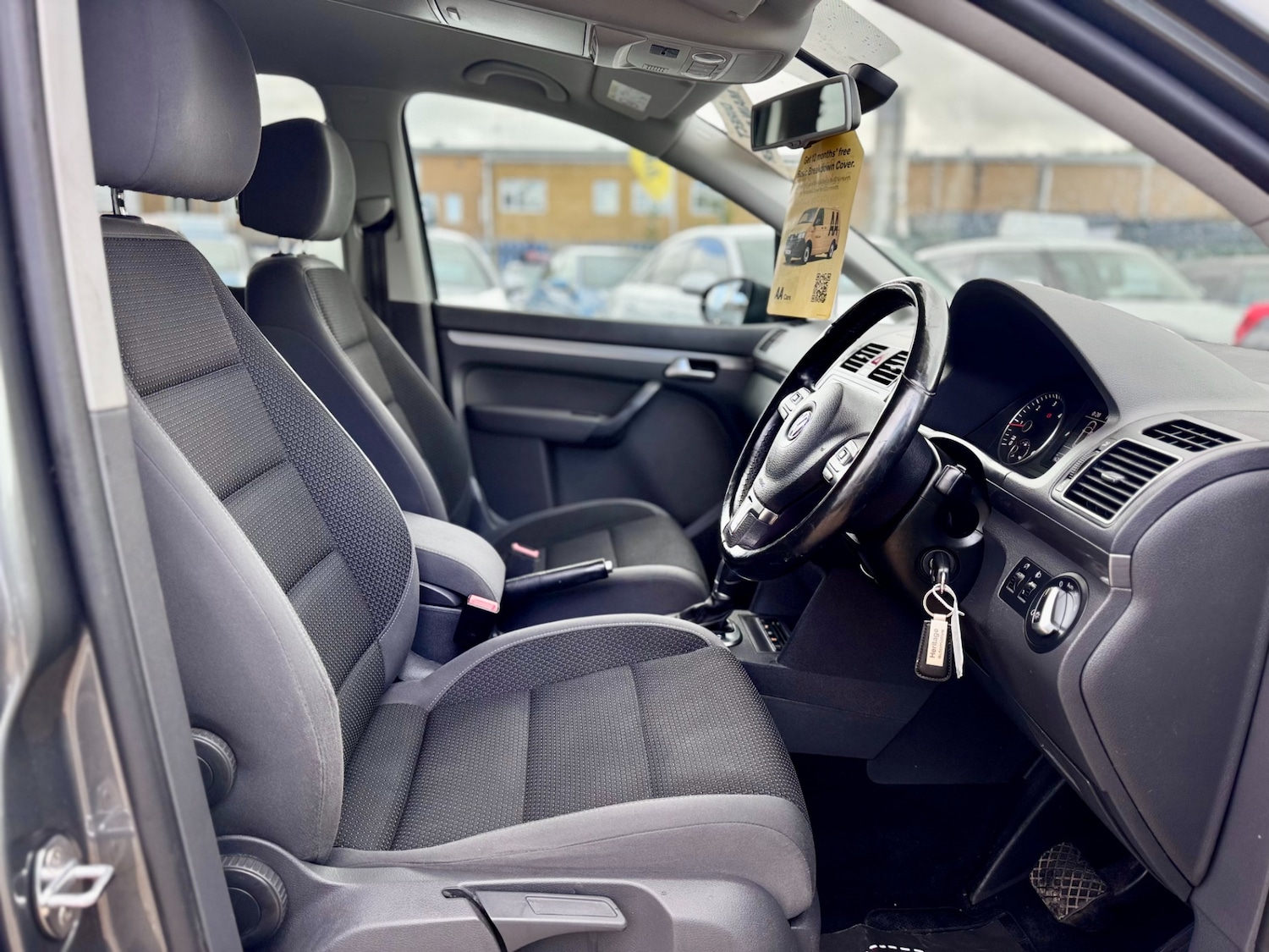 Used Volkswagen Touran 2015 for sale - 76652915: Photo 9