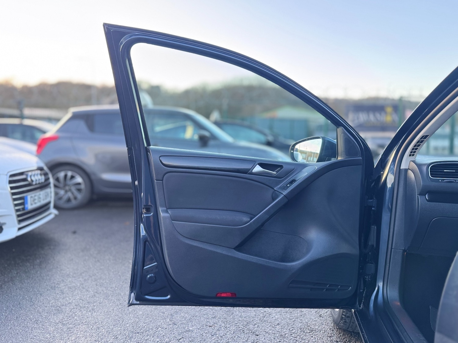 Used Volkswagen Golf 2012 for sale - 77019178: Photo 41