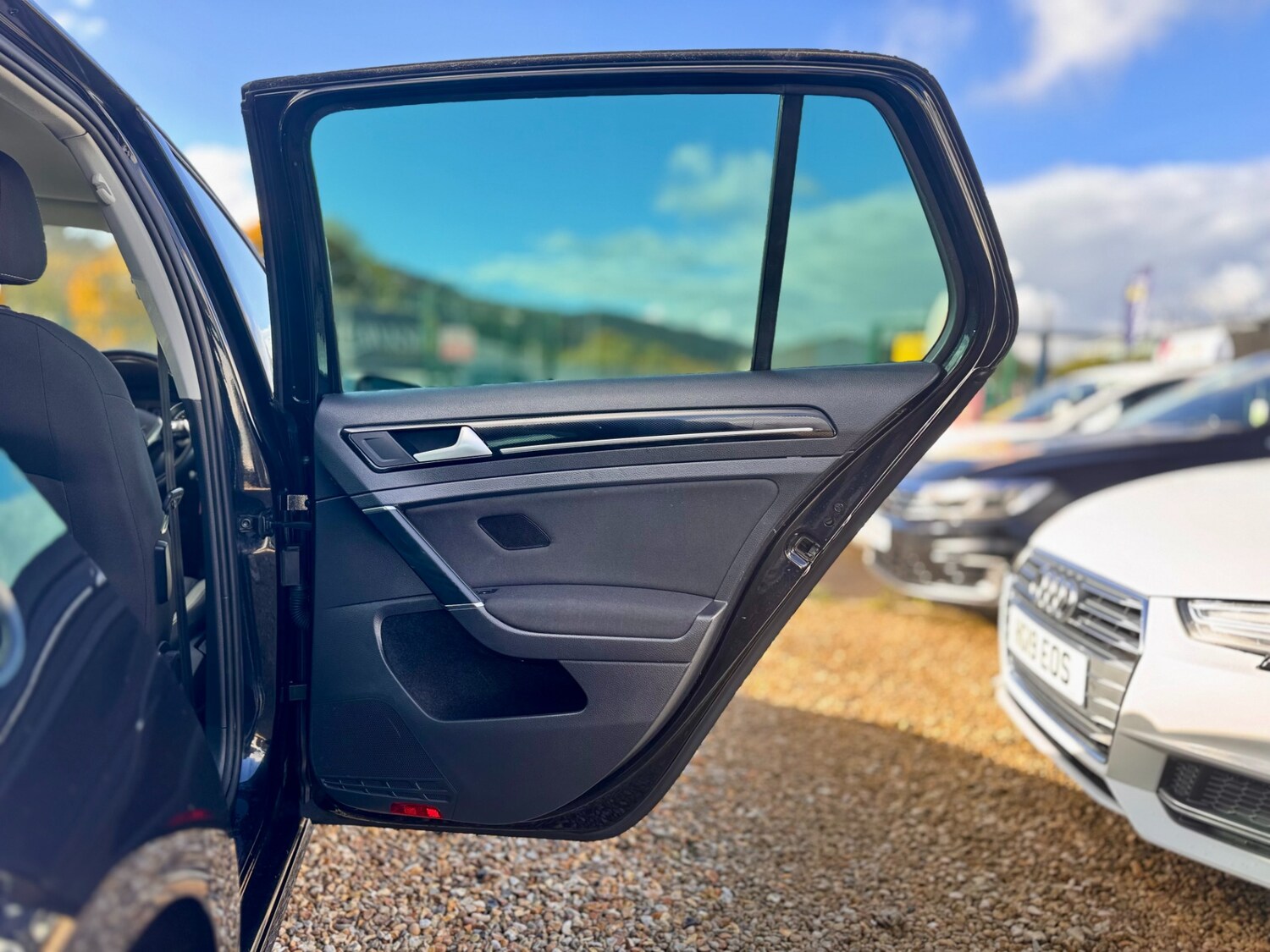 Used Volkswagen Golf 2015 for sale - 76652821: Photo 38