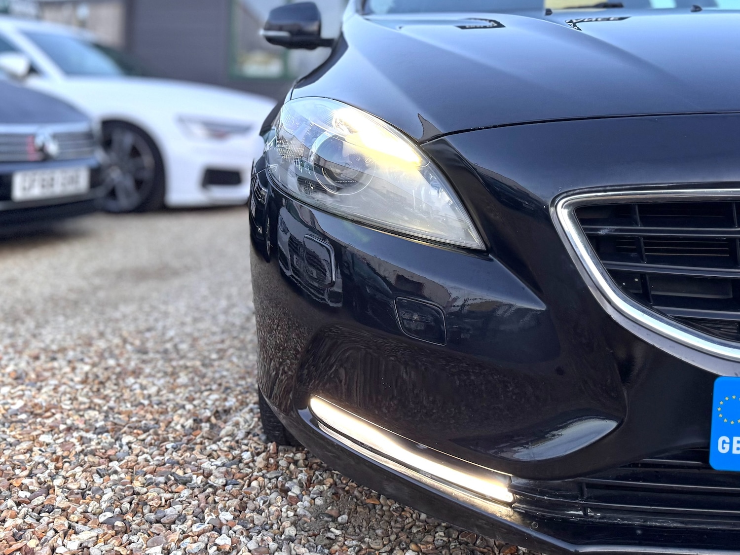 Used Volvo V40 2015 for sale - 77051790: Photo 48