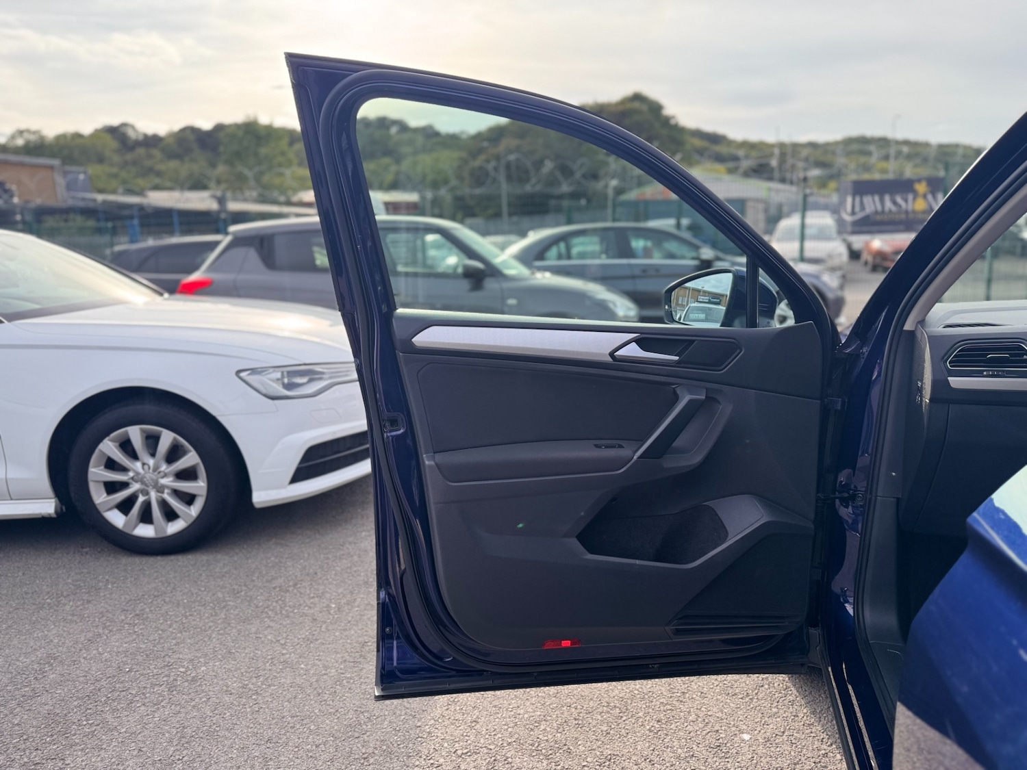 Used Volkswagen Tiguan 2019 for sale - 77718192: Photo 41