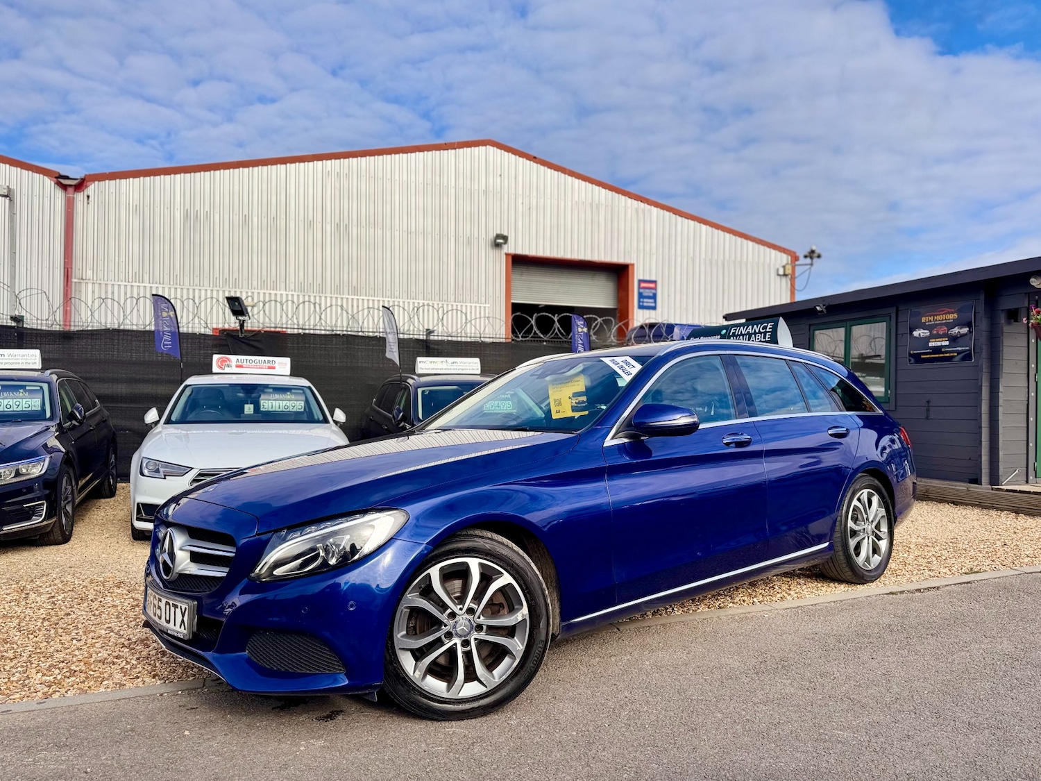 Used Mercedes-Benz C Class 2015 for sale - 77051800: Photo 3