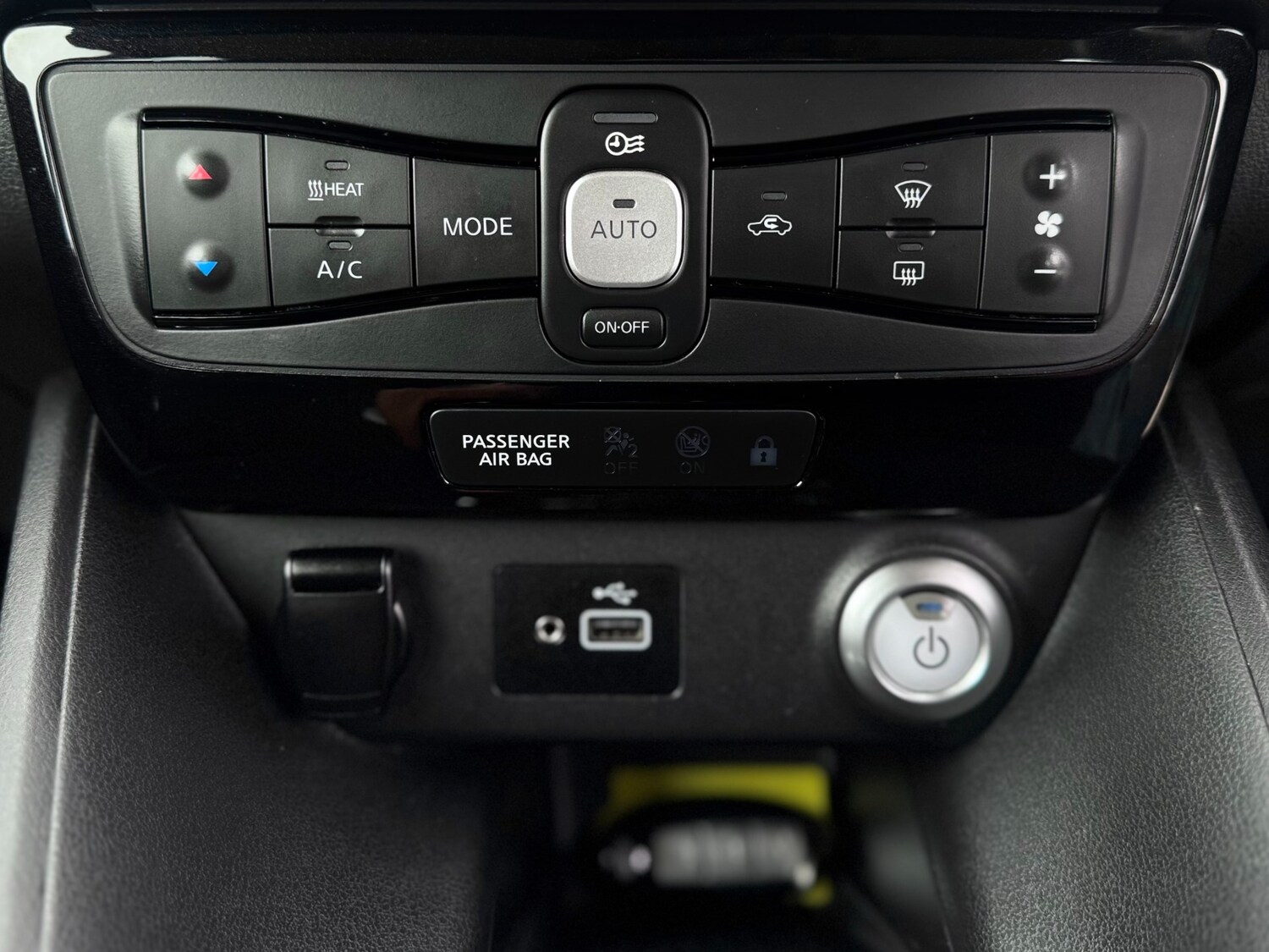 Used Nissan Leaf 2020 for sale - 78179527: Photo 36