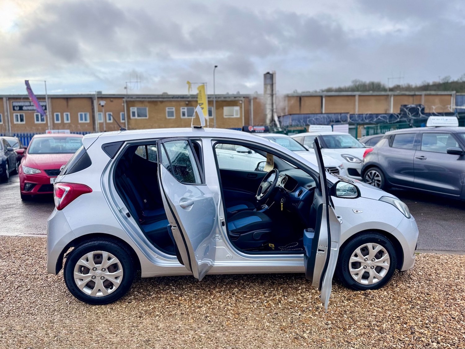 Used Hyundai i10 2015 for sale - 77149163: Photo 44