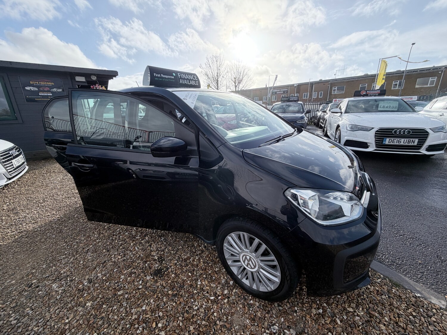 Used Volkswagen up! 2018 for sale - 77947382: Photo 24