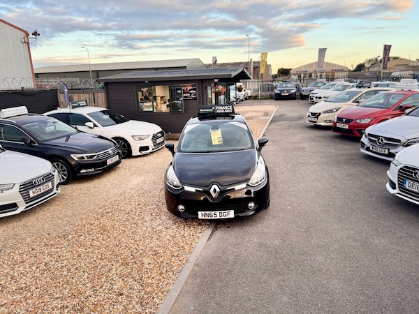 Used Renault Clio 2015 for sale - 76234934: Photo 49