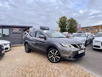 Used Nissan Qashqai 2015 for sale - 76452001: Photo