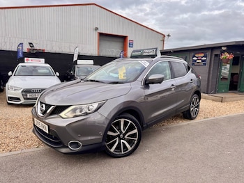 Used Nissan Qashqai 2015 for sale - 76452001: Photo