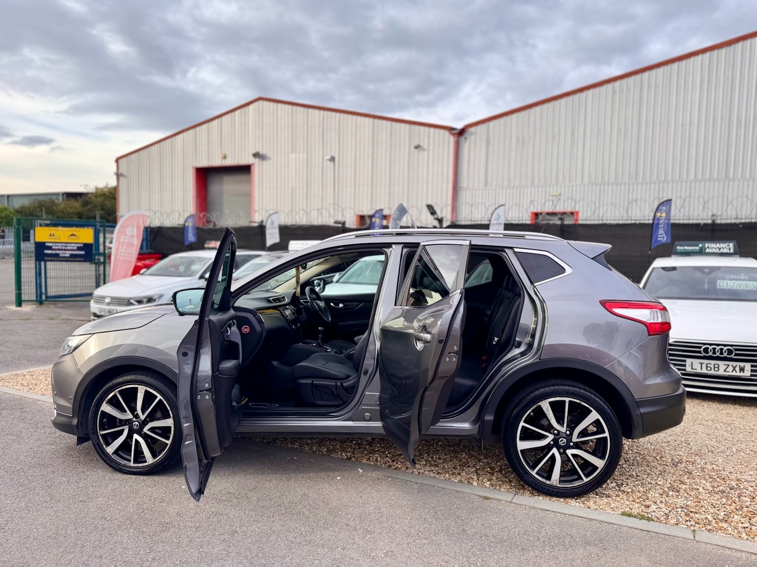 Used Nissan Qashqai 2015 for sale - 76452001: Photo 44