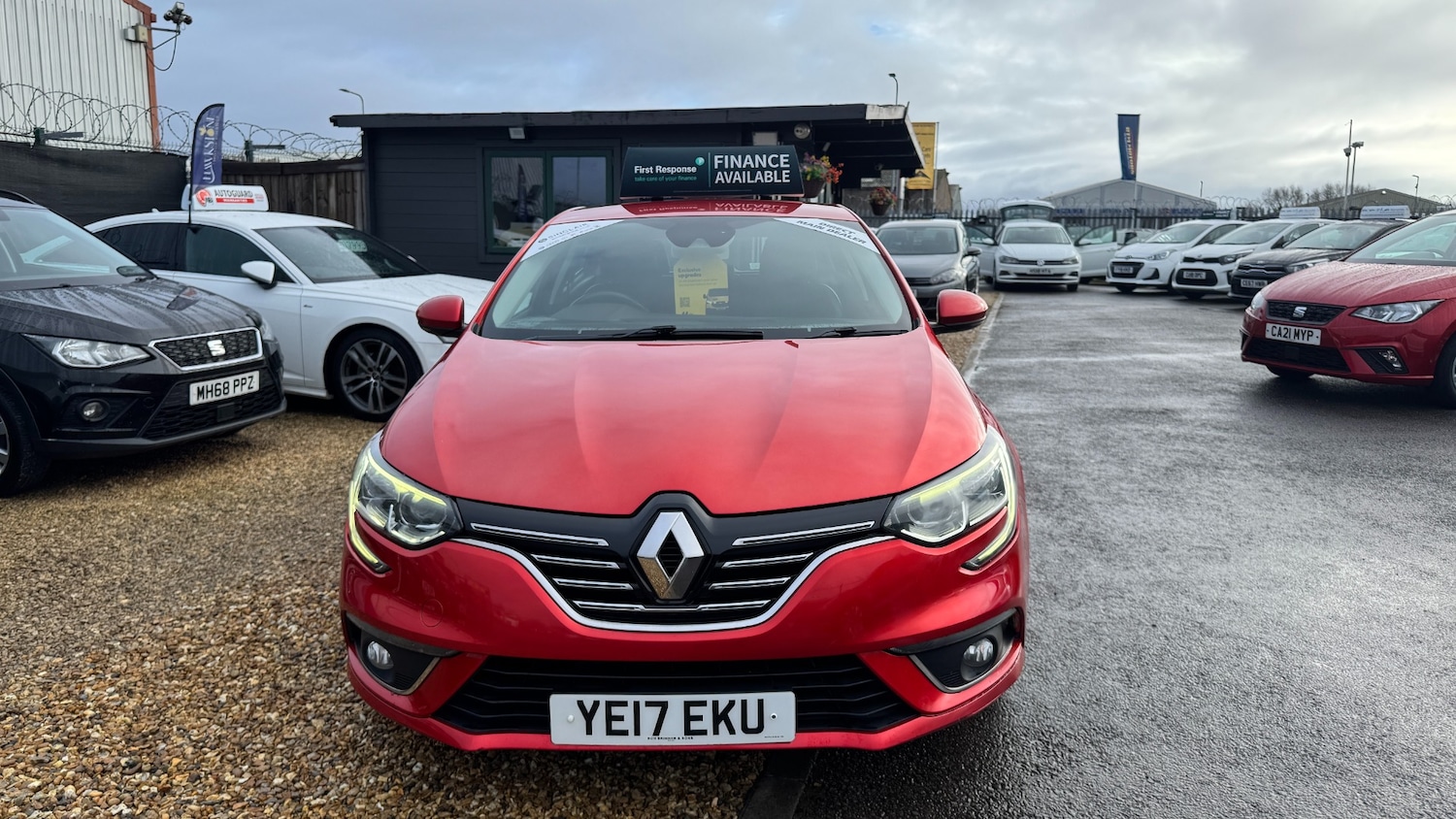 Used Renault Megane 2017 for sale - 77545062: Photo 2