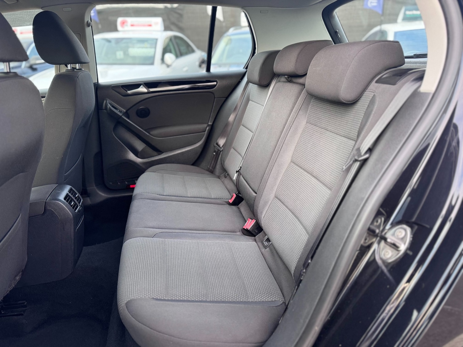 Used Volkswagen Golf 2011 for sale - 77014711: Photo 40