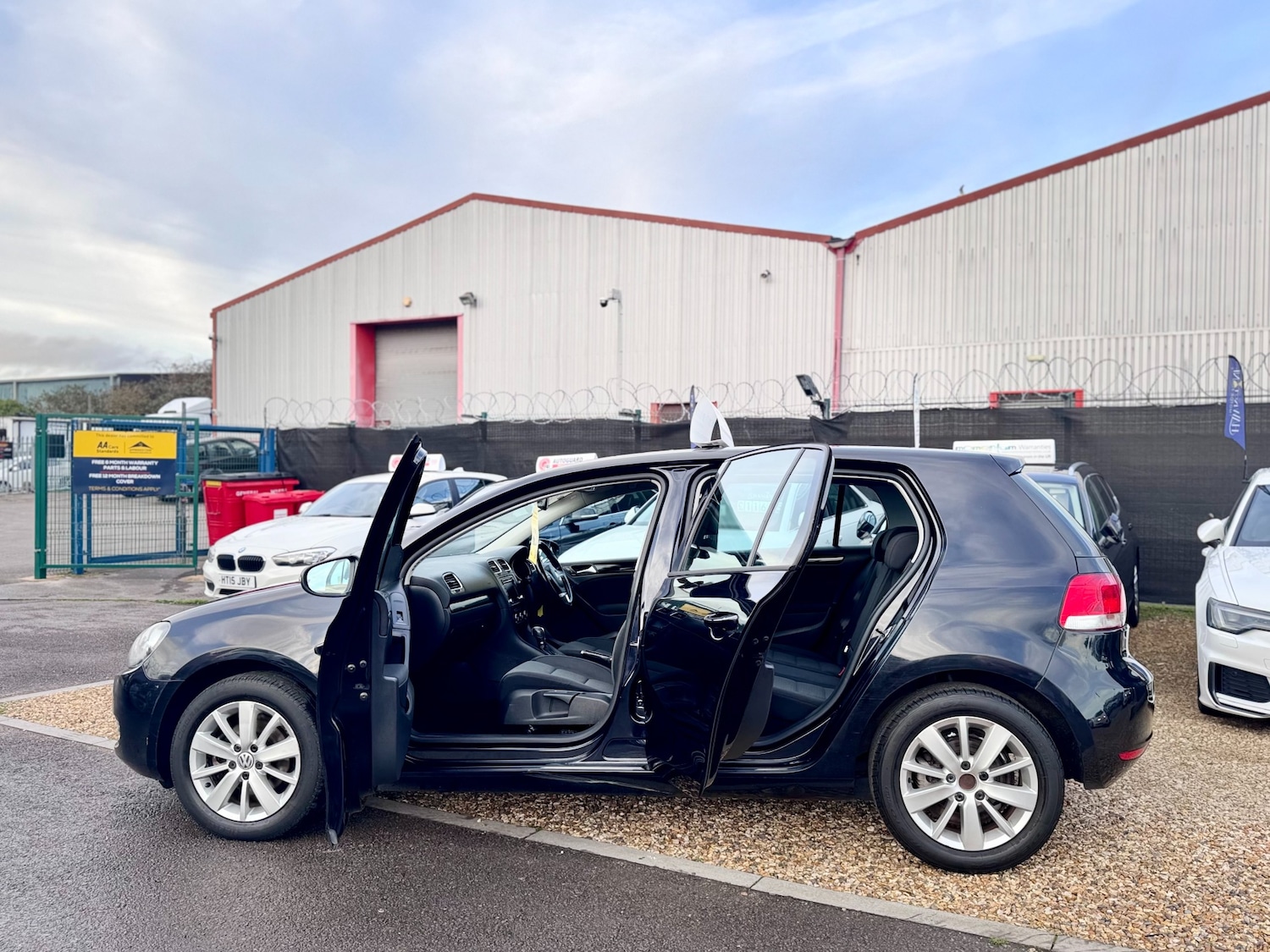 Used Volkswagen Golf 2011 for sale - 77014711: Photo 43